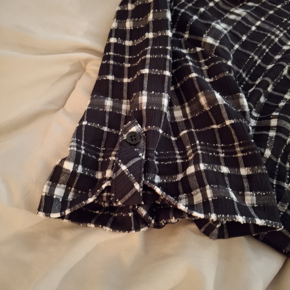 CJ Banks Women's Monochrome Plaid Short Sleeve Shirt - Picture 4 of 7